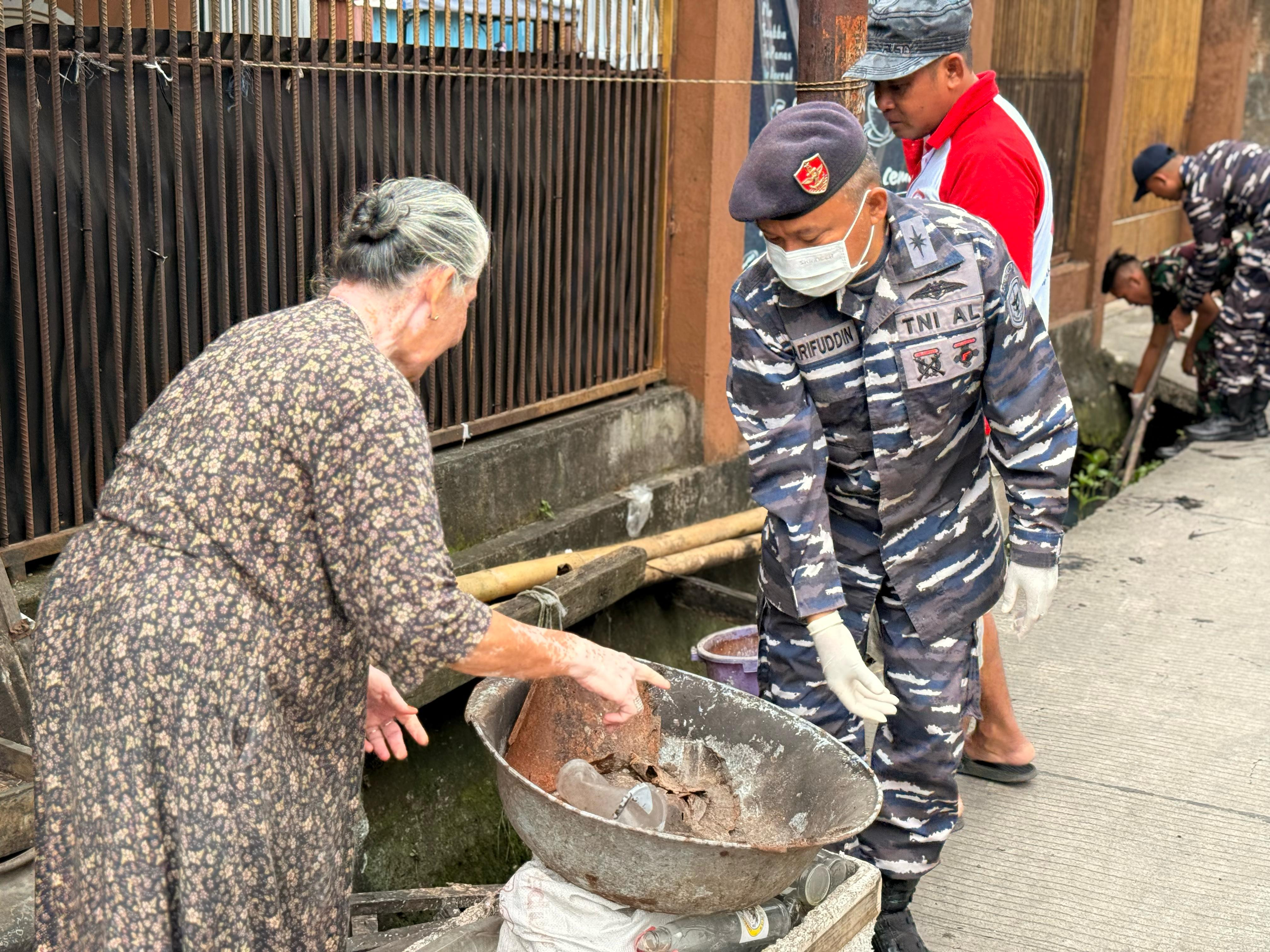 Jelang HUT Ke-64 Kolinlamil, Satlinlamil 3 Gelar Bakti Sosial dan Bakti Kesehatan Bersama Masyarakat
