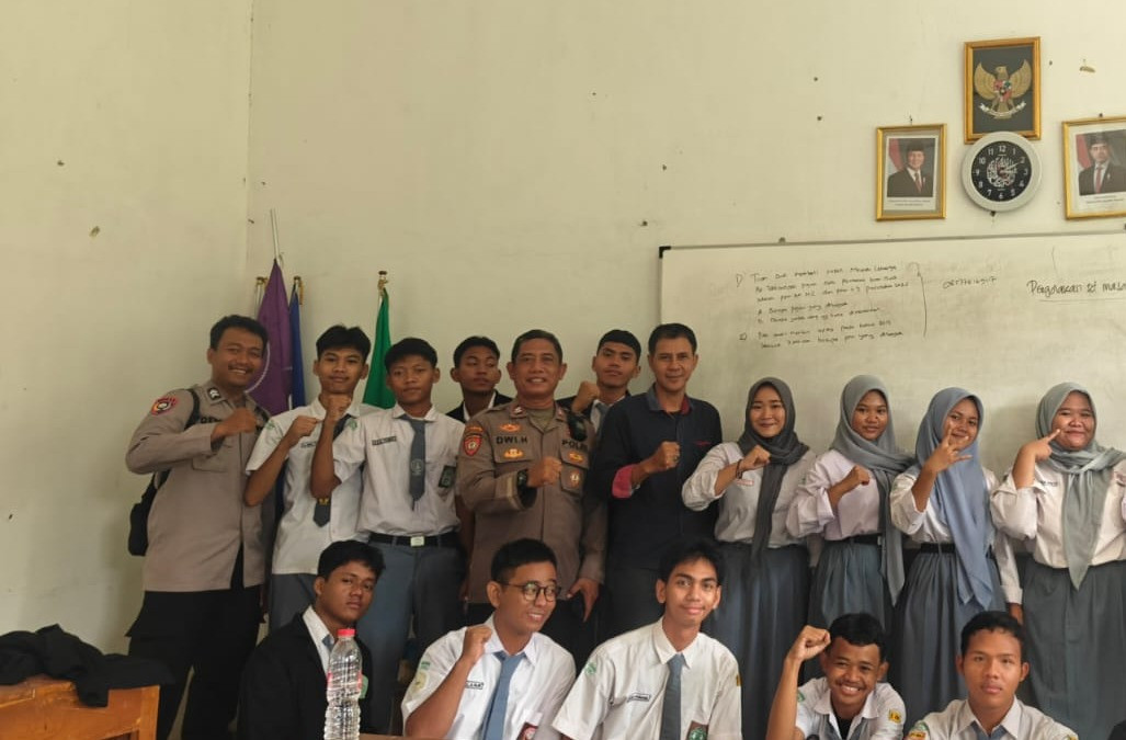 Jaga Jakarta+ Polisi Sambangi Sekolah di Pademangan, Sosialisasikan Bahaya Narkoba dan Kenakalan Remaja