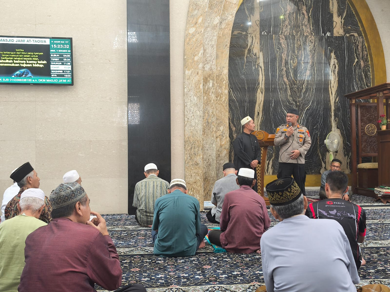 Silaturahmi Kamtibmas Kapolsek Bekasi Barat di Masjid At-Taqwa Duta Kranji