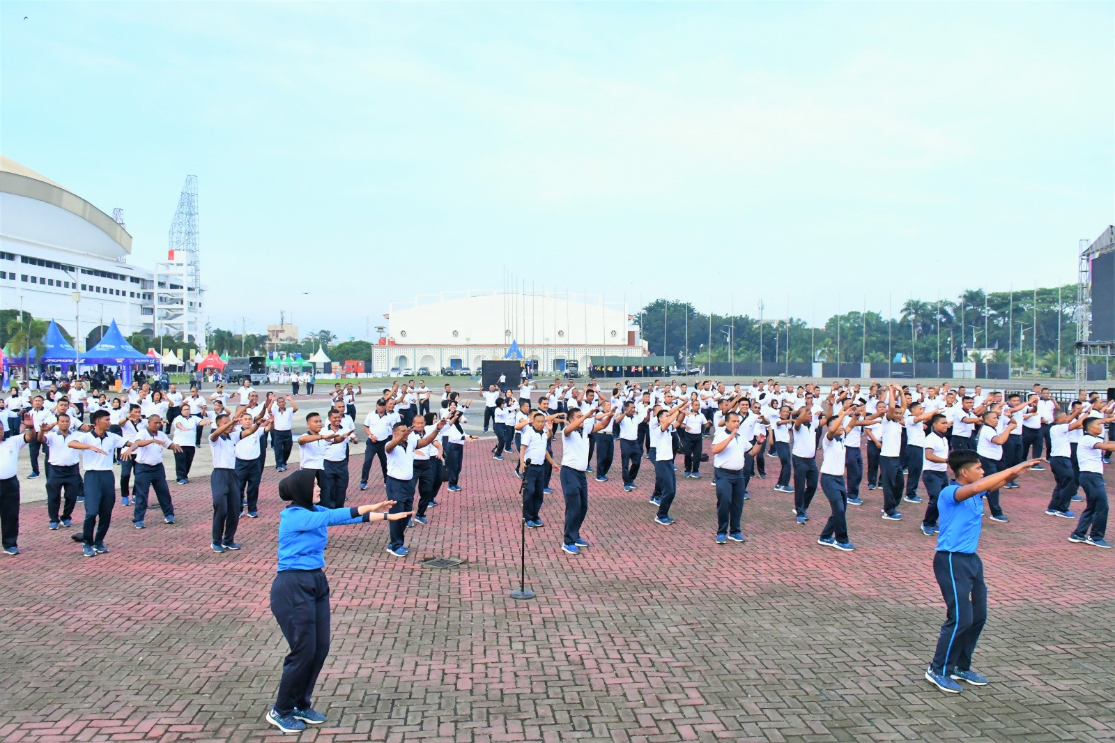 Sambut Hari Dharma Samudera, Prajurit Lantamal I Laksanakan Olahraga Bersama Dengan Semangat