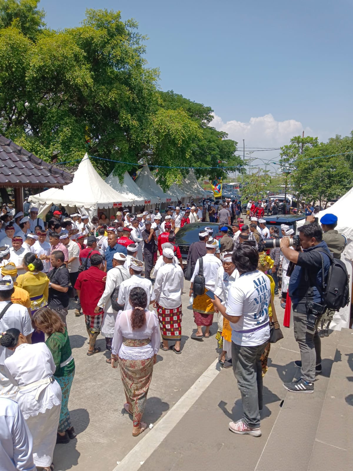 Polisi Gelar Pengamanan Upacara Melasti Sambut Hari Raya Nyepi 2026 di Pura Segara Cilincing Berlangsung Khidmat dan Kondusif