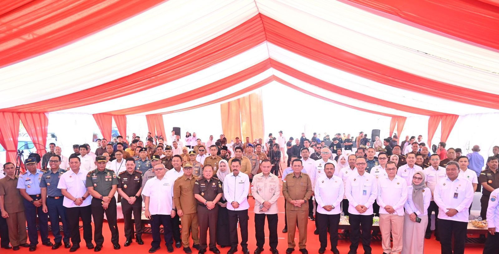 Danlanal Bintan Hadiri Lounching dan Press Conference Stockpile Bijih Bauksit di Provinsi Kepri
