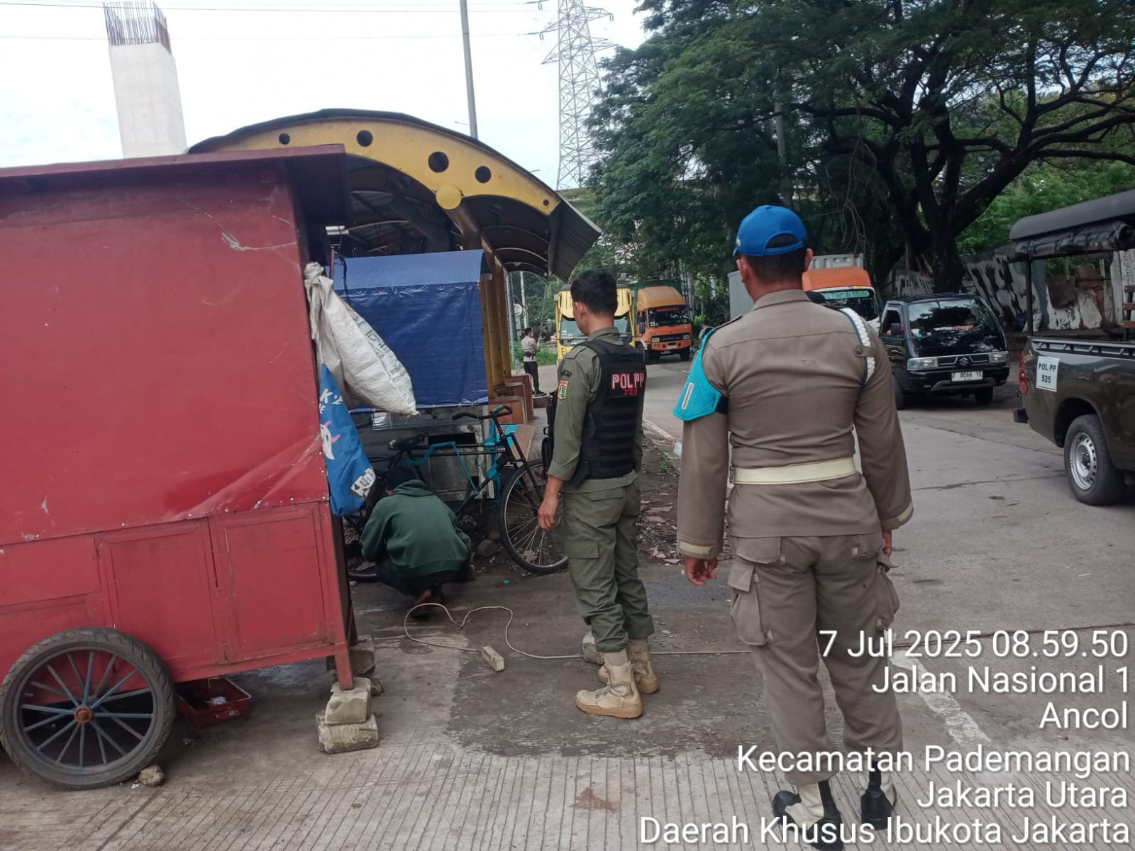 Satpol PP Jakarta Utara Tertibkan PKL 8 Pedagang Dihimbau Tidak Jualan di Jalan Protokol