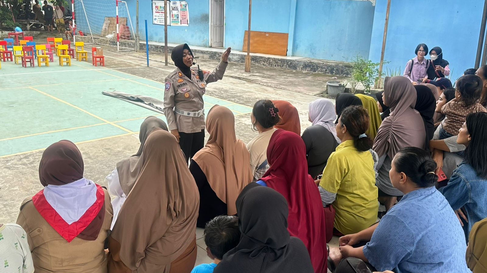 Sosialisasi Tertib Lalu Lintas Polres Metro Bekasi Kota di RW. 13 Duren Jaya