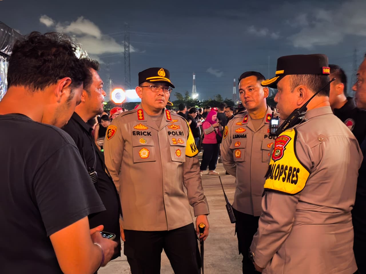 Kapolres Metro Jakarta Utara Tinjau Pengamanan Konser Foo Fighters di Ancol