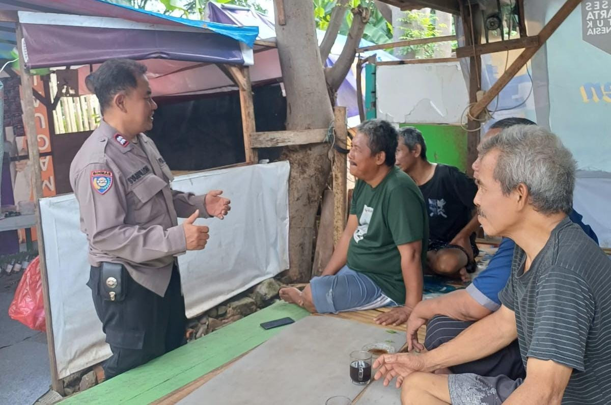 Bhabinkamtibmas Kranji Sambangi Warga Ngopi Bareng