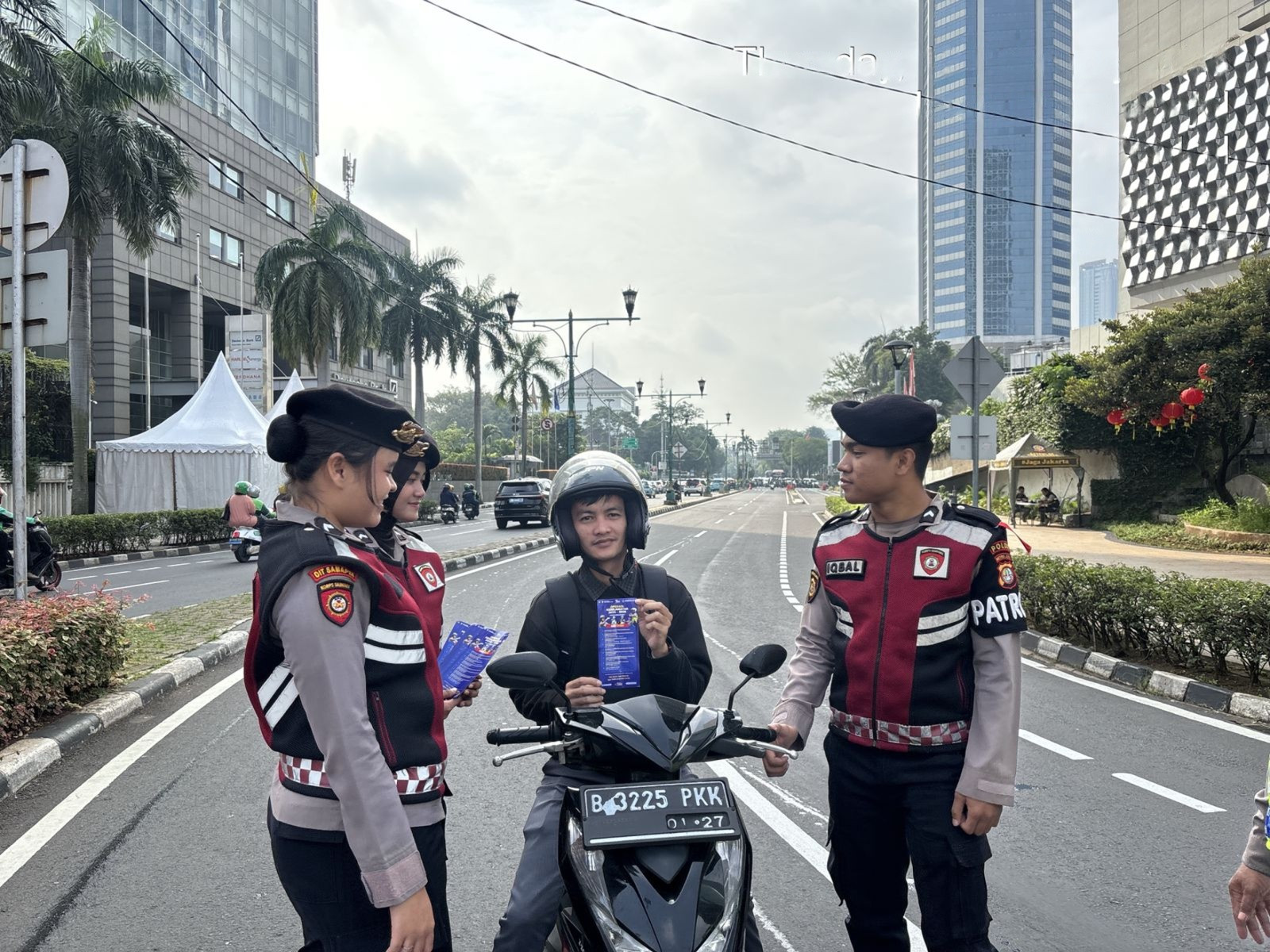 Ops Keselamatan Jaya 2026, Satgas Preemtif Edukasi Warga di Stasiun Juanda-Bundaran HI