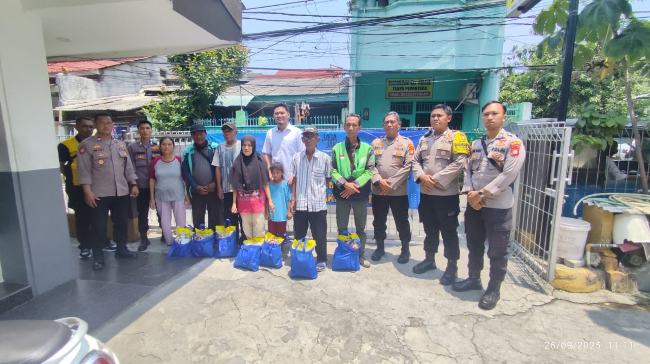 Polsek Pademangan Gelar Jumat Peduli, Sasar Warga Slum Area Jakarta Utara