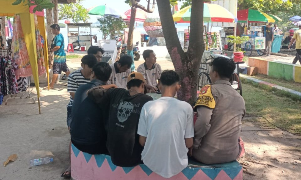 Bhabinkamtibmas Pulau Kelapa Sambangi Remaja, Ajak Wujudkan Lingkungan Aman dan Bebas Kenakalan