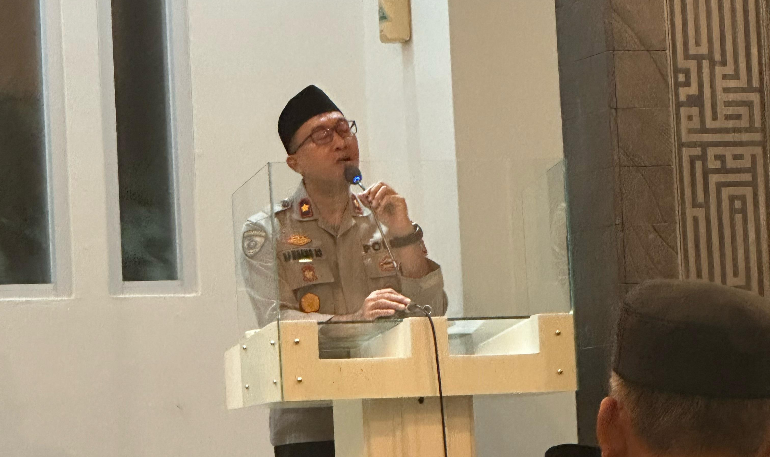 Kapolsek Ciputat dan Ciputat Timur Gelar Subuh Keliling, Serukan Jaga Keamanan dan Keimanan di Bulan Ramadhan
