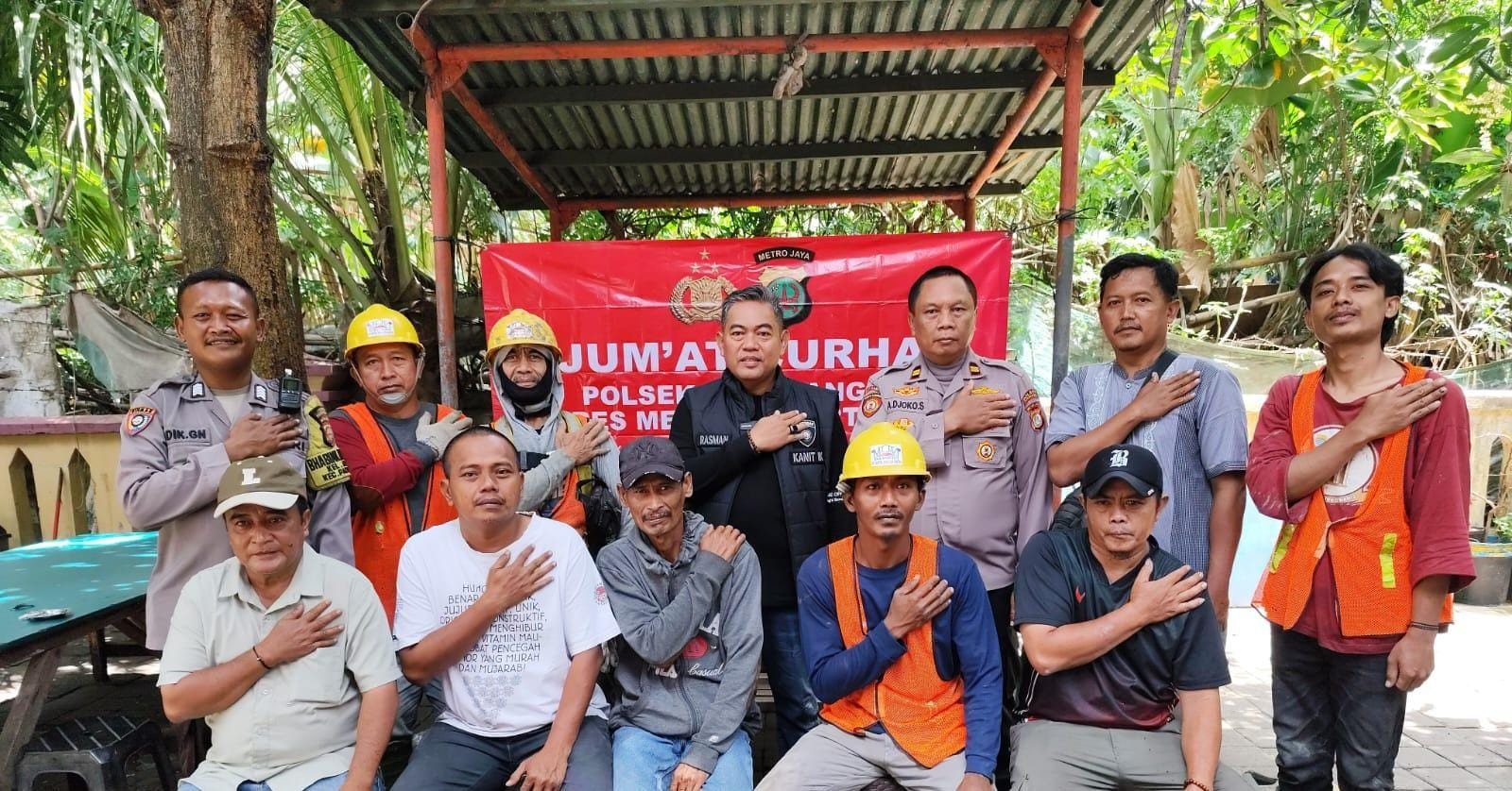 Polsek Pademangan Gelar Jumat Curhat di Kelurahan Ancol, Bahas Keamanan dan Kenakalan Remaja