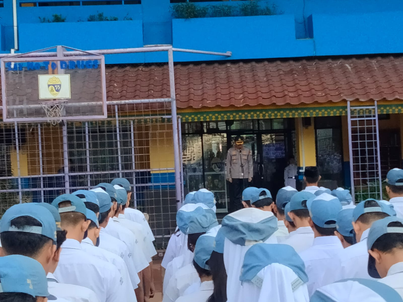 Hari Kesaktian Pancasila, Kapolsek Pancoran Ajak Pelajar SMA 55 Jaga Persatuan Bangsa