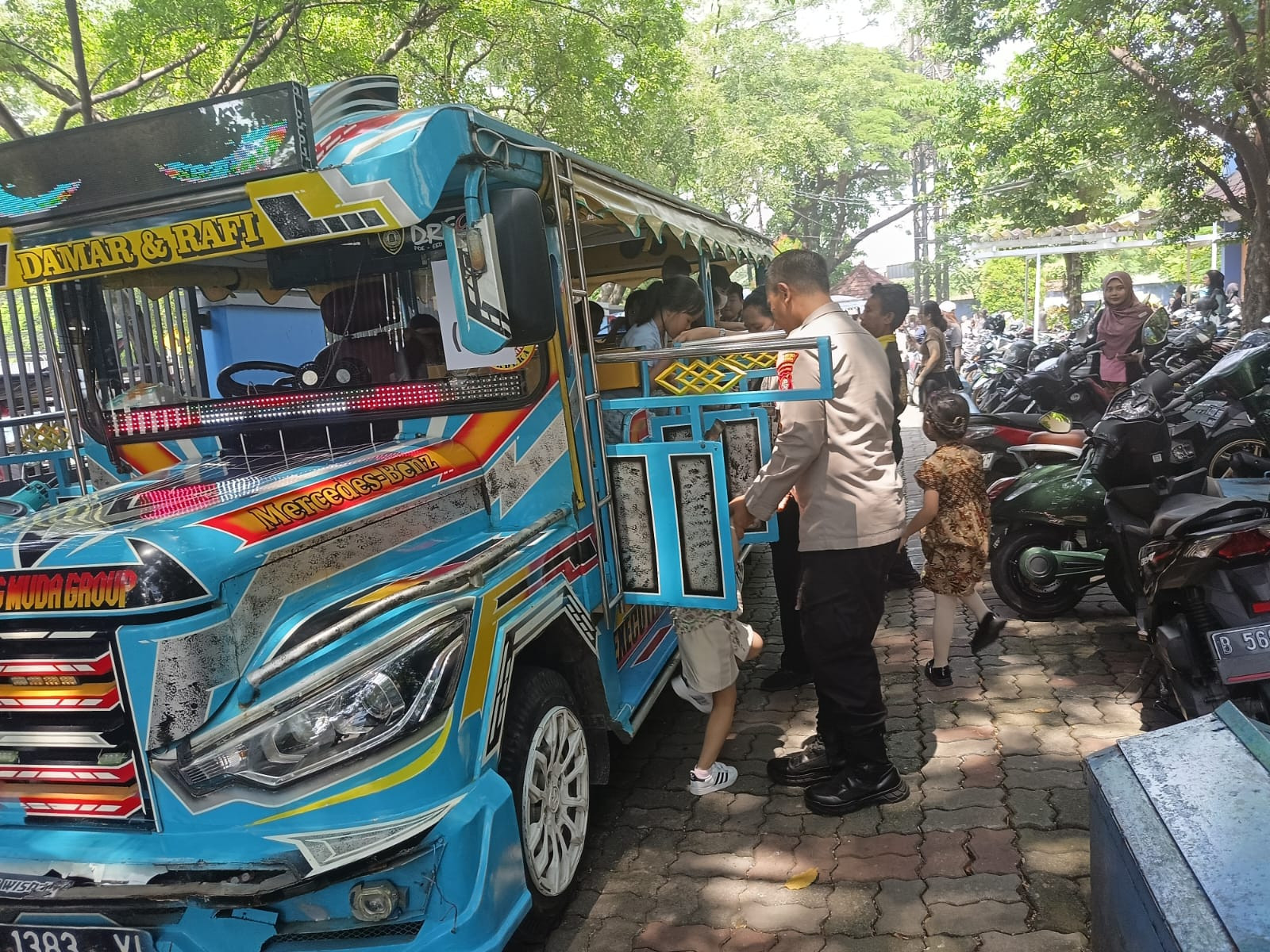 Polisi Sahabat Anak Hadir di KB-TK Permai Muara Karang, Tanamkan Kedisiplinan Sejak Dini