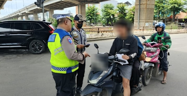 Unit Lantas Polsek Bekasi Selatan Gelar Ops Keselamatan Jaya 2026, Utamakan Edukasi dan Pendekatan Humanis