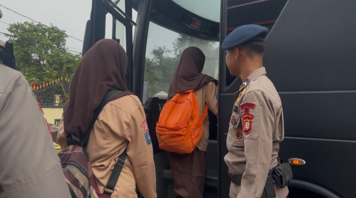 Bus Sekolah Gratis Brimob Polda Metro Jaya Selalu Jadi Kebanggaan Warga Tangerang Selatan