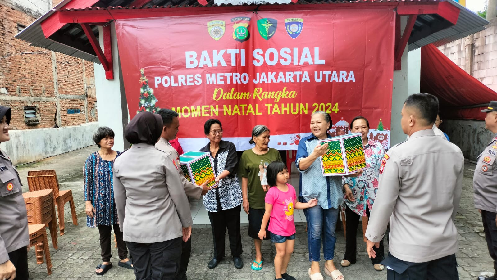 Polres Metro Jakarta Utara Gelar Bakti Sosial Perayaan Natal 2024