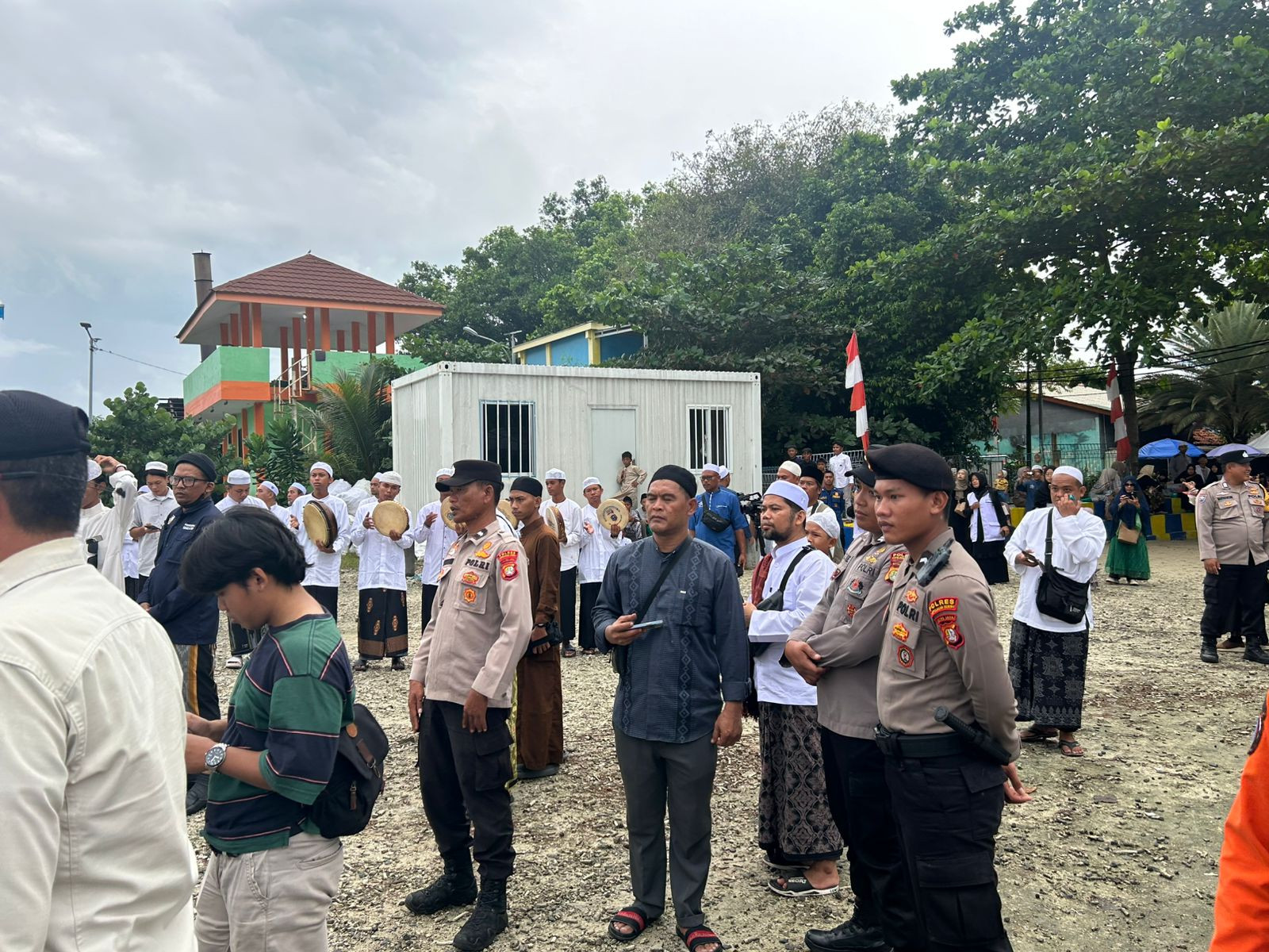 Polsek Kepulauan Seribu Amankan Haul ke-134 Habib Ali Bin Ahmad Bin Zein Al’Aidid di Pulau Panggang