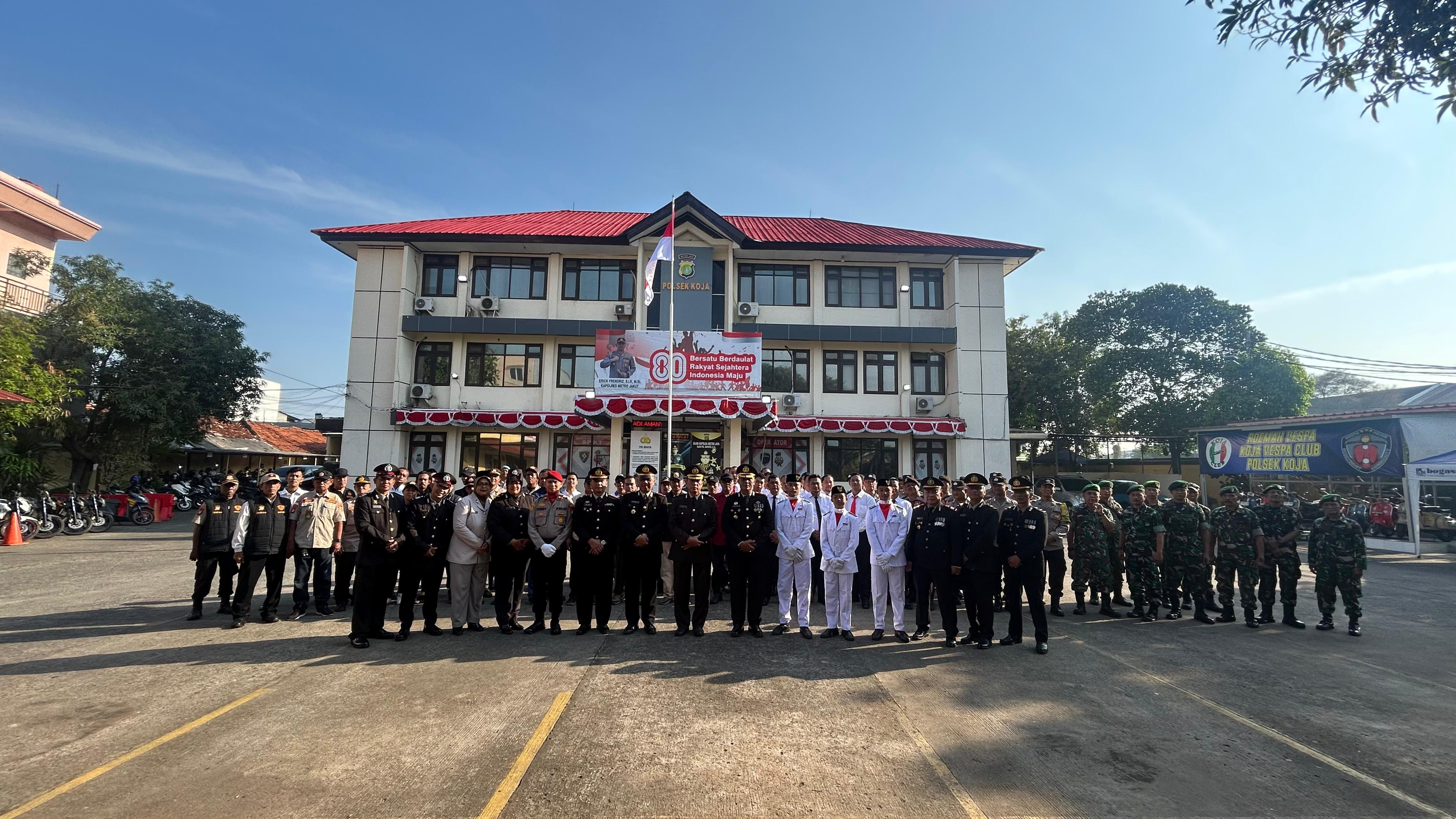 Polsek Koja Gelar Upacara HUT ke-80 RI, Momentum Kebersamaan Warga dan Aparat