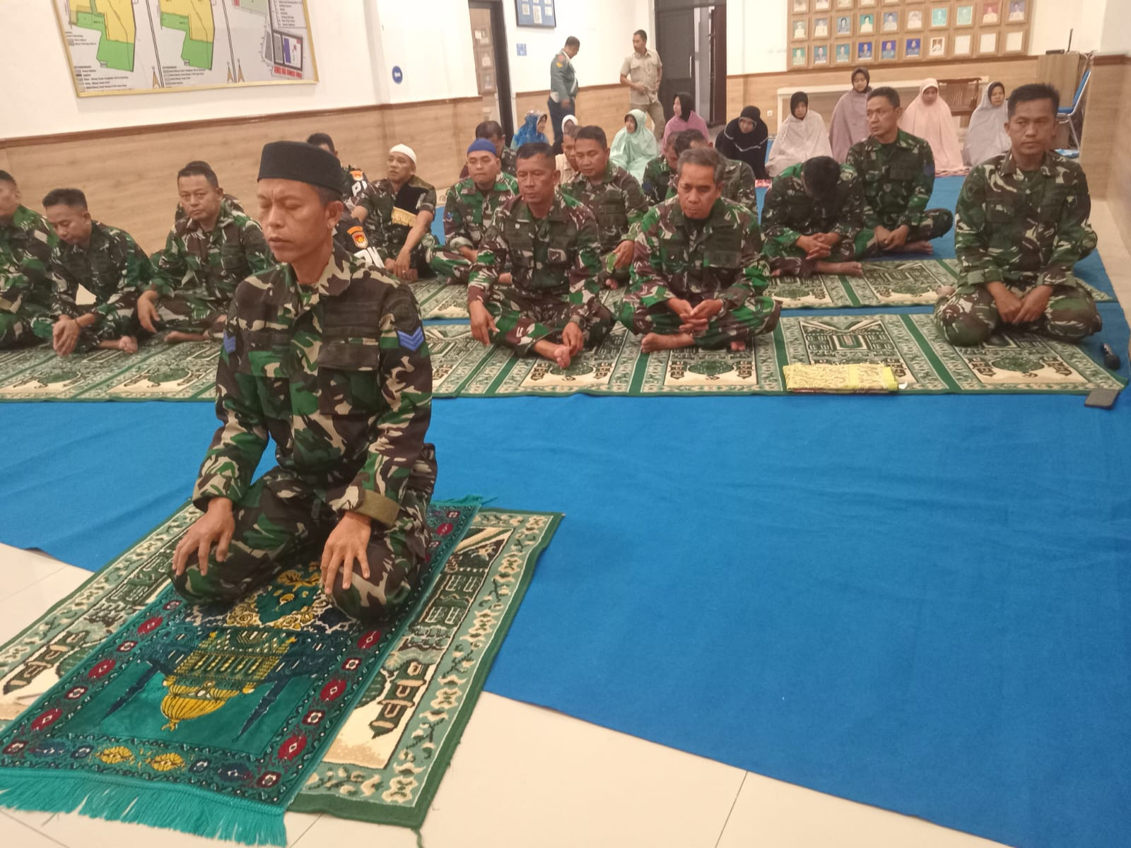Personel Pangkalan TNI AL Bandung Gelar Sholat Ghaib, Zikir, dan Doa Bersama Untuk Korban Longsor di Kabupaten Bandung Barat