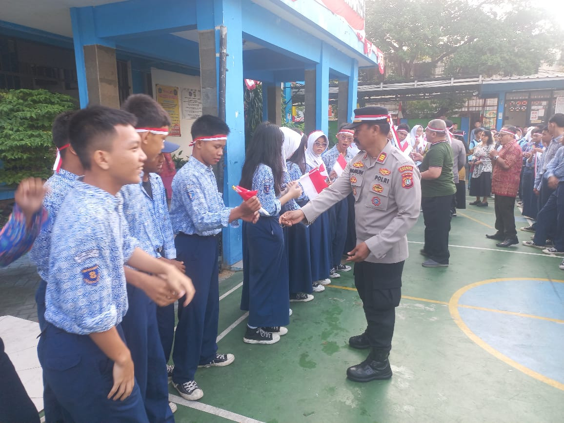 Polsek Pademangan Edukasi Pelajar SMPN 42 Tentang Bahaya Bullying dan Kenakalan Remaja