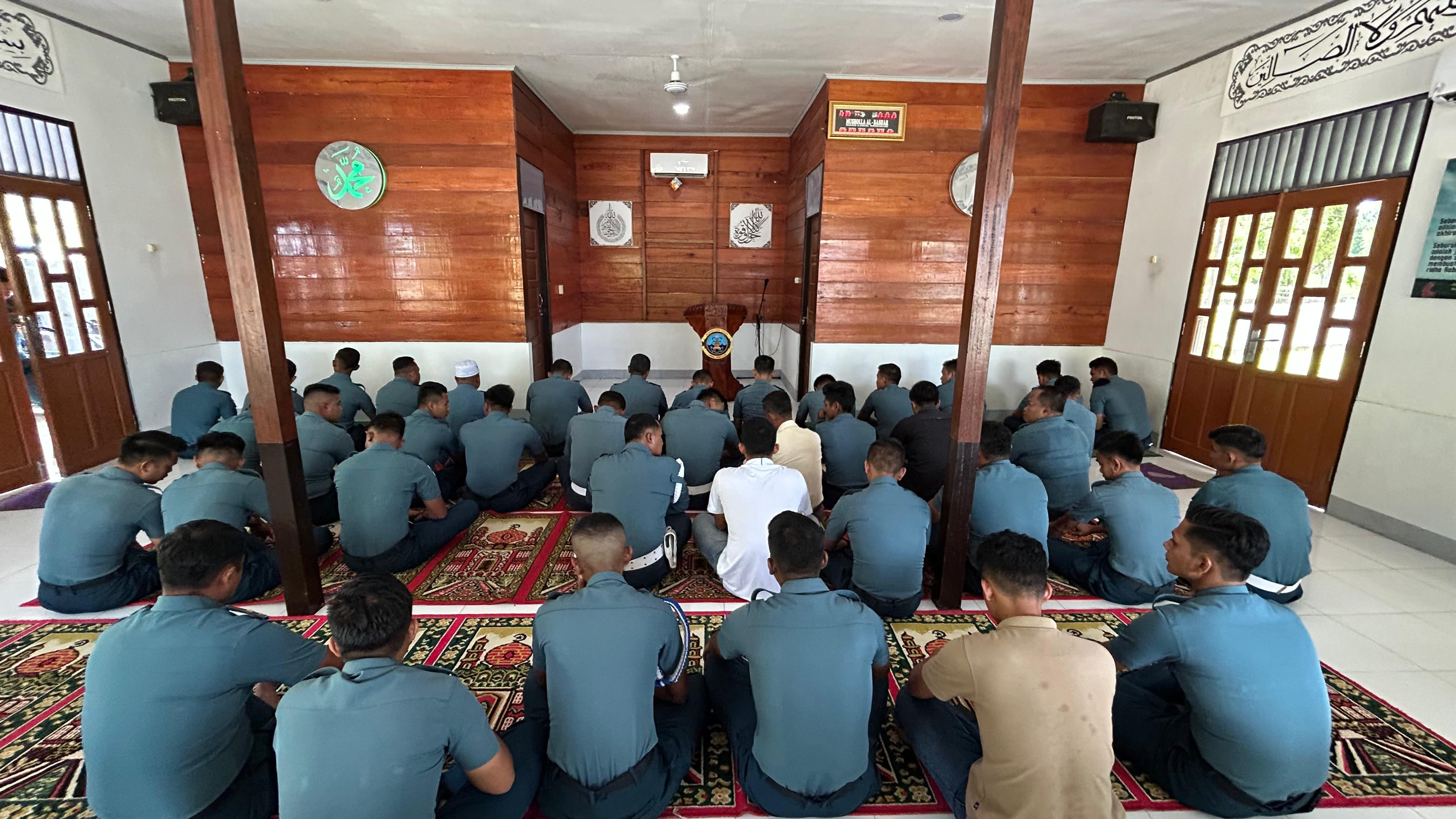Danlanal Simeulue Beserta Personel Laksanakan Do'a Bersama Jelang Pelaksanaan Kasal Cup Tahun 2025