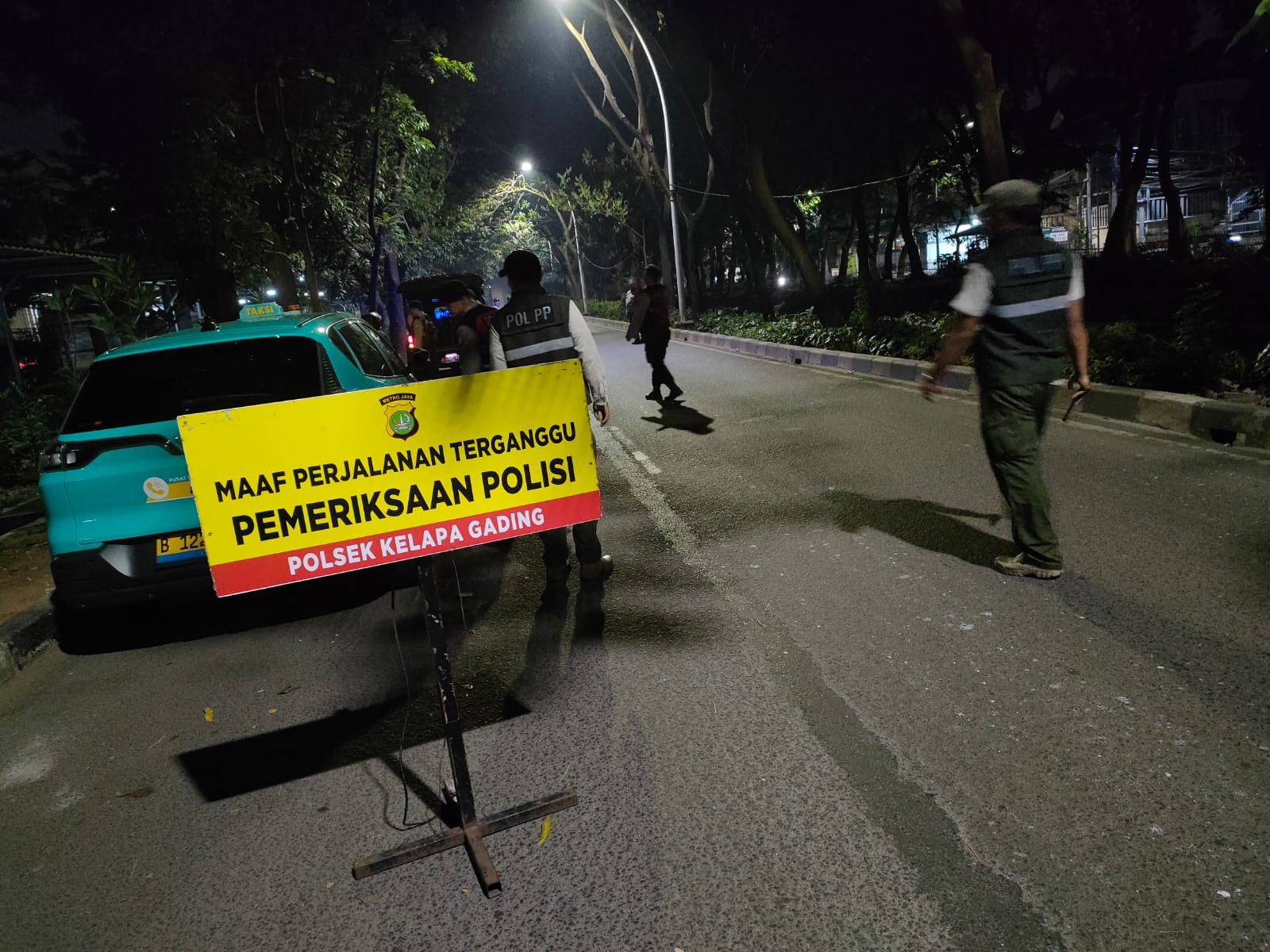 Polsek Kelapa Gading Amankan Pelaku Pemerasan dan Perusakan Gerobak Saat KRYD