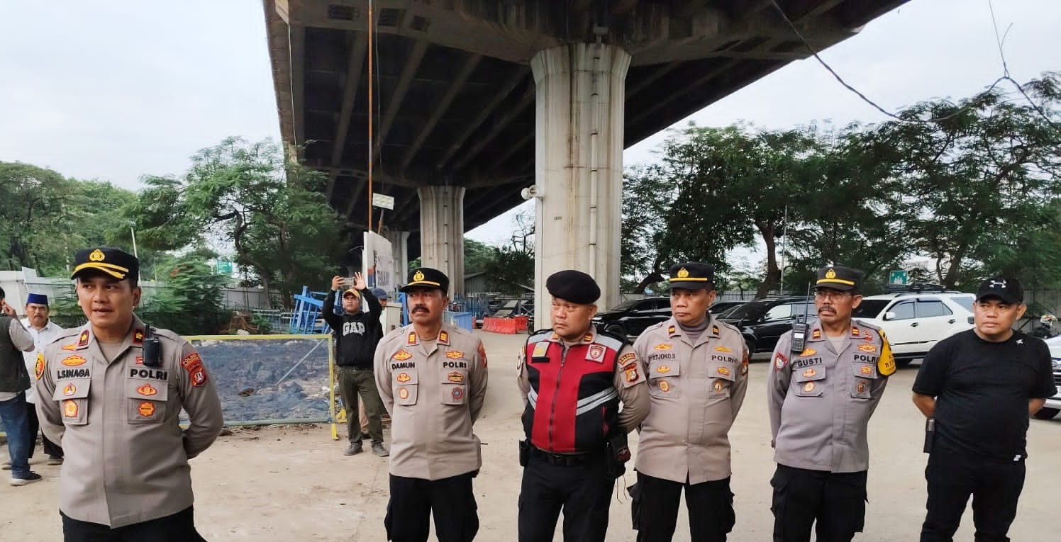 Aksi Damai PMI di Depan PT Wijaya Karya Ancol, Pengamanan Berjalan Lancar dan Kondusif