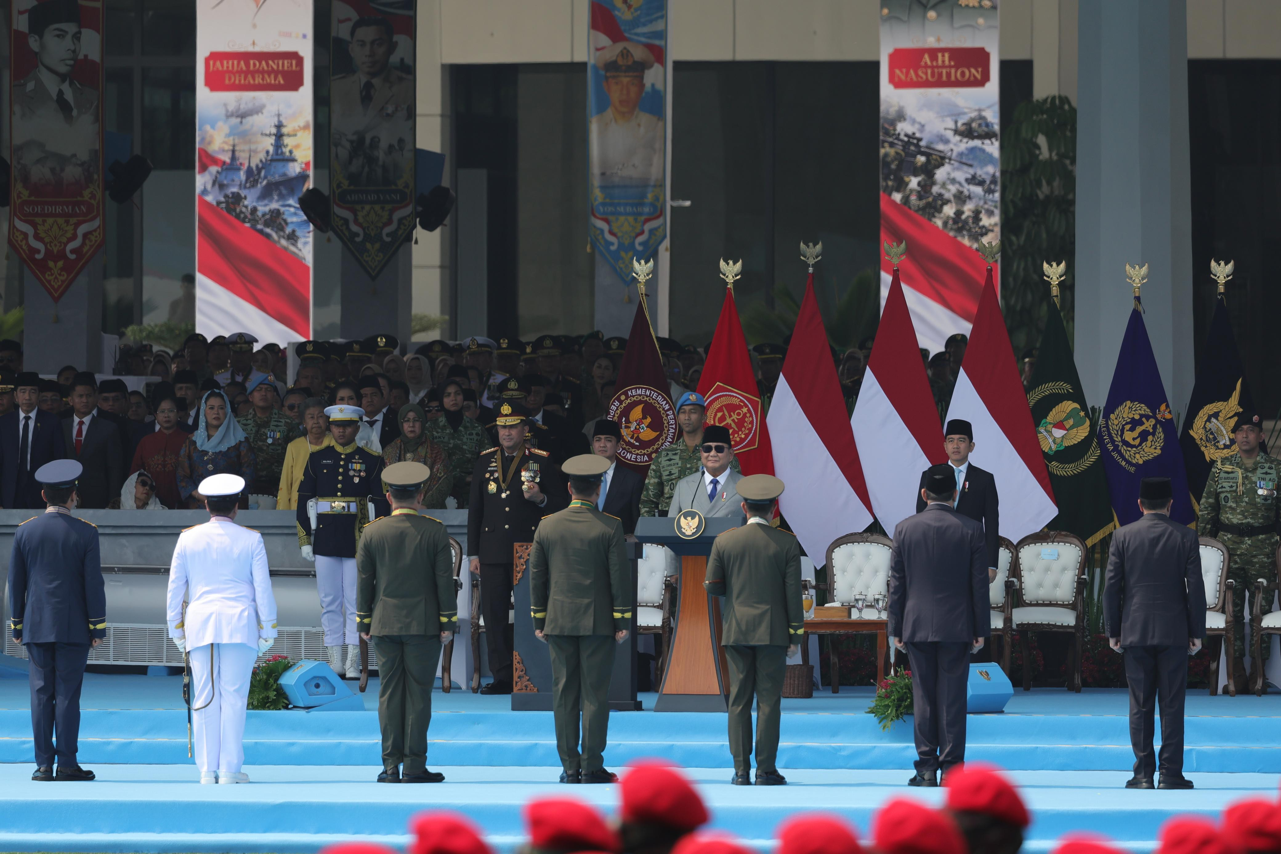 Prabowo: Pemerintah Akan Terus Berupaya Sejahterakan Prajurit