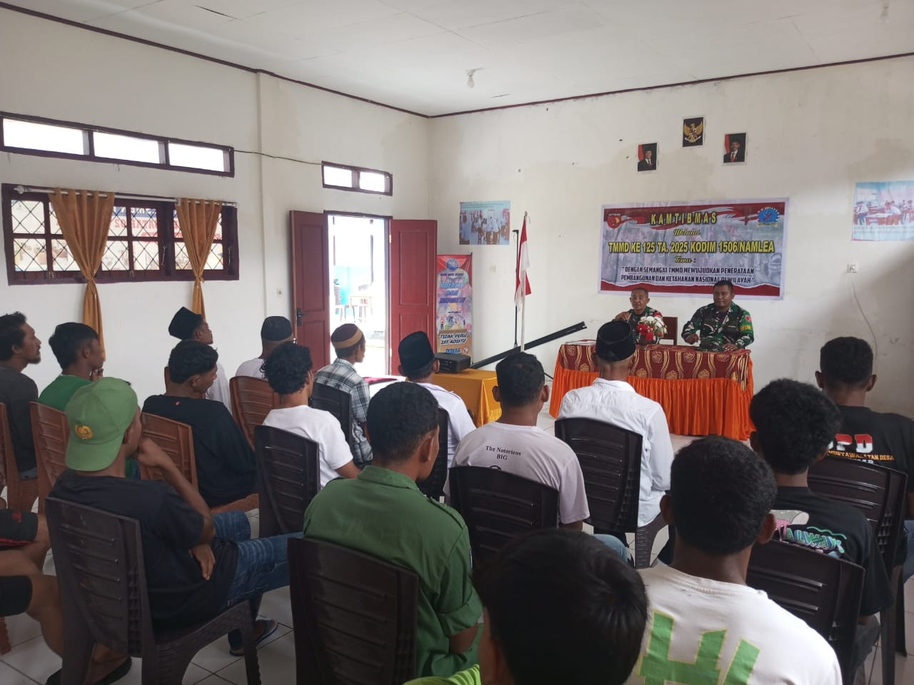 Satgas TMMD Kodim 1506/Namlea Melaksanakan Kegiatan  Sosialisasi Tentang Keamanan dan Ketertiban Masyarakat (Kamtibmas) di Desa Hote