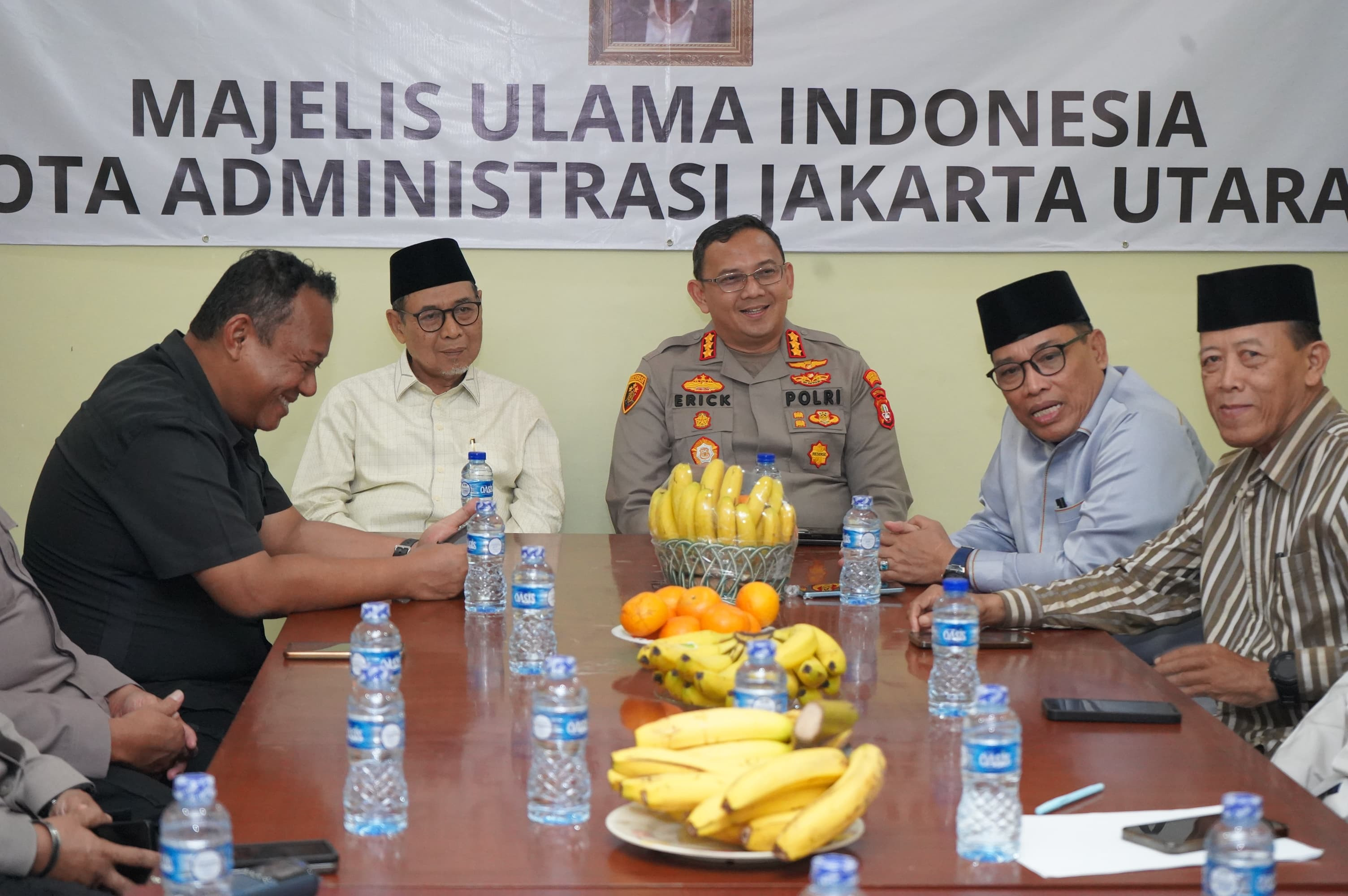 Kapolres Metro Jakarta Utara Silahturahmi ke Kantor MUI, Perkuat Sinergi dengan Ulama