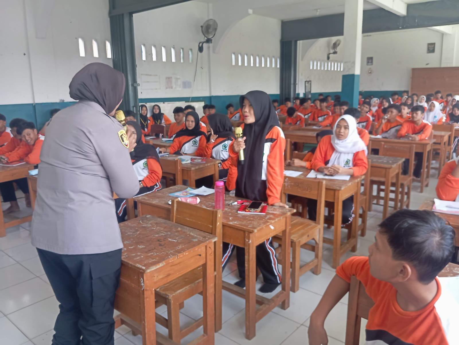 Kapolsek Dramaga Edukasi Pelajar SMK GLOBIN: Waspadai Bahaya Narkoba dan Kenakalan Remaja