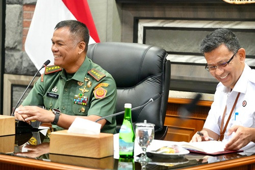 Wakil Panglima TNI Terima Audiensi Wakil Kepala BRIN Bahas Penguatan Kerja Sama Riset dan Inovasi Pertahanan