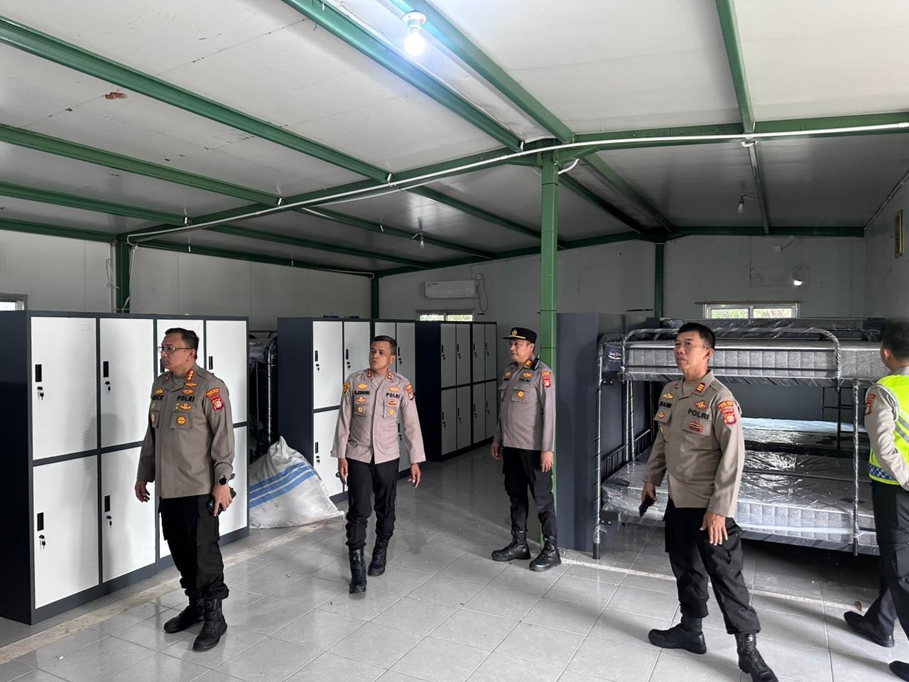 Kapolres Metro Jakarta Utara Tinjau Lokasi Penempatan Pasukan Brimob di Marunda