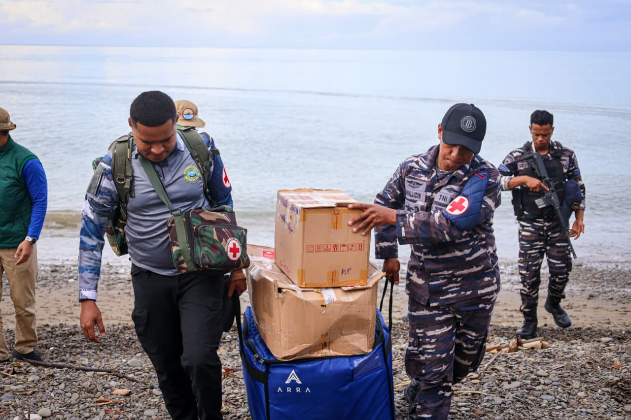 Kodaeral IX dan BI Sinergi Gelar Bakti Kesehatan dan Edukasi Cinta, Bangga, Pagam Rupiah di Seram Bagian Timur