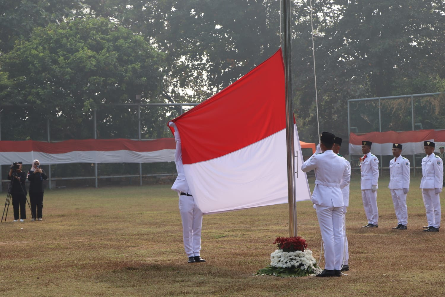 Kapolres Kepulauan Seribu Hadiri Upacara HUT ke-81 RI dan Festival Pulau Seribu di Pulau Pramuka