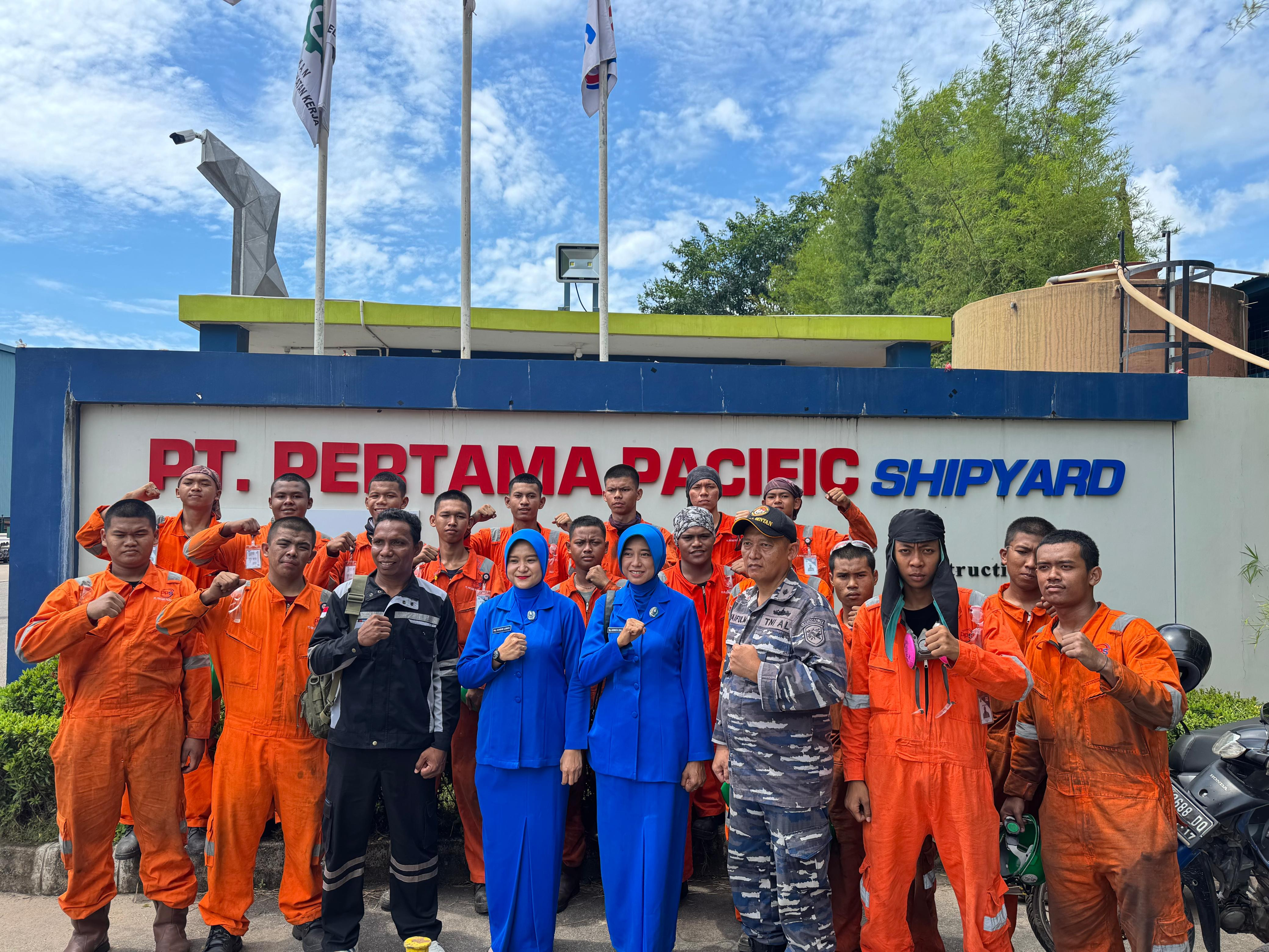 SMK Perkapalan Hang Tuah Tanjung Uban Praktek di Shipyard Batam Guna Mencari Peluang Kerja