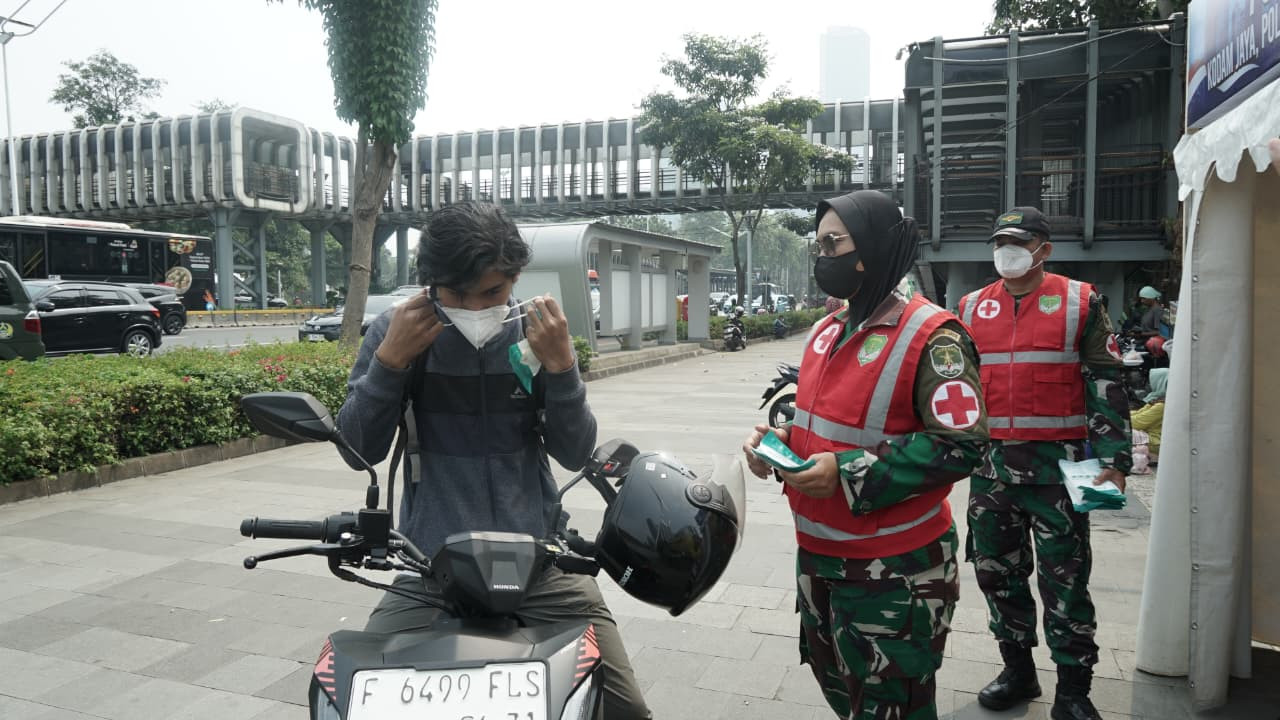 Antisipasi Dampak Abu Vulkanik Anak Krakatau, TNI-Polri Gelar Layanan Kesehatan Gratis