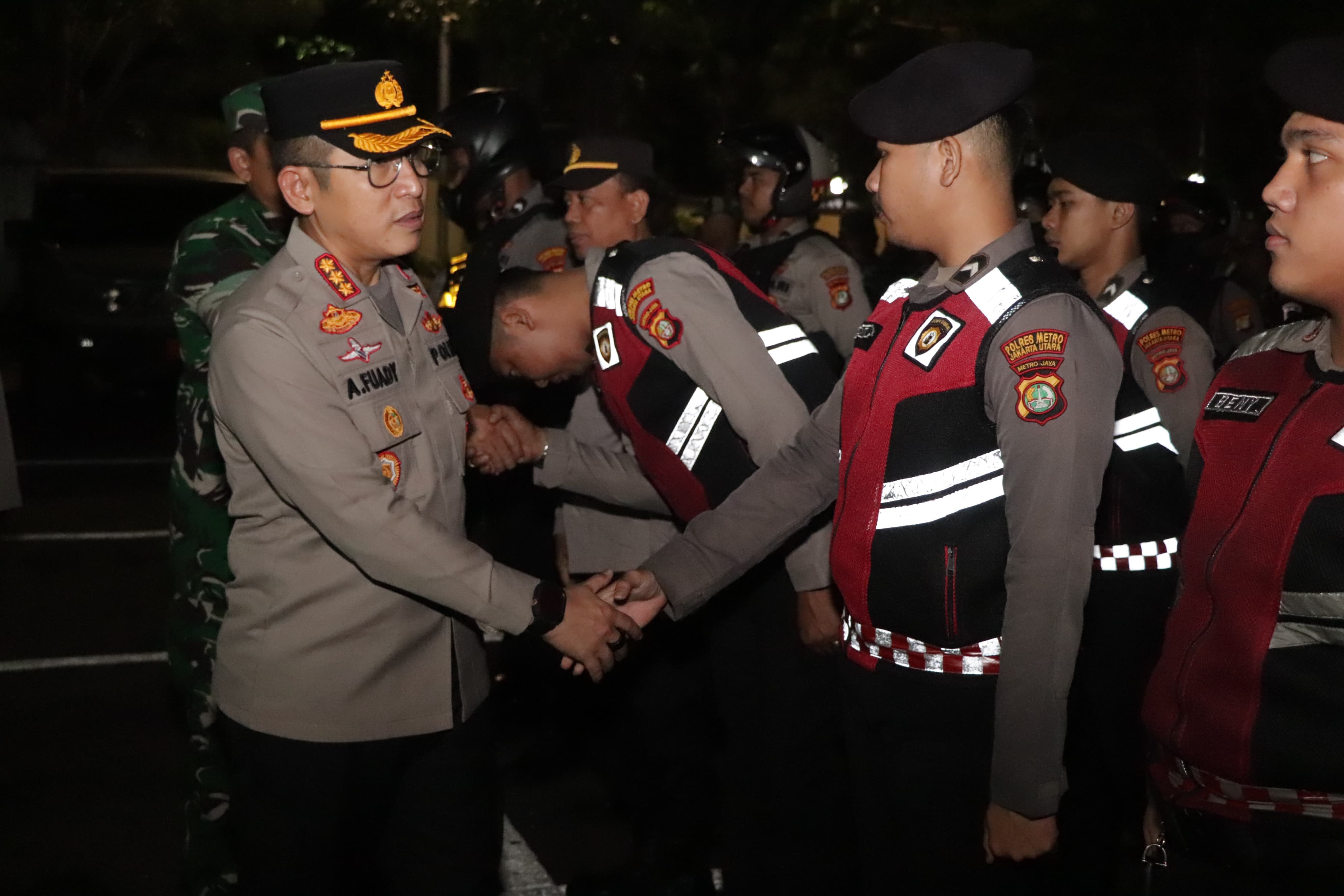 KAPOLRES METRO JAKARTA UTARA PIMPIN APEL OPERASI BRANTAS JAYA 2025, TNI-POLRI SIAP BASMI PREMANISME DI JAKARTA UTARA