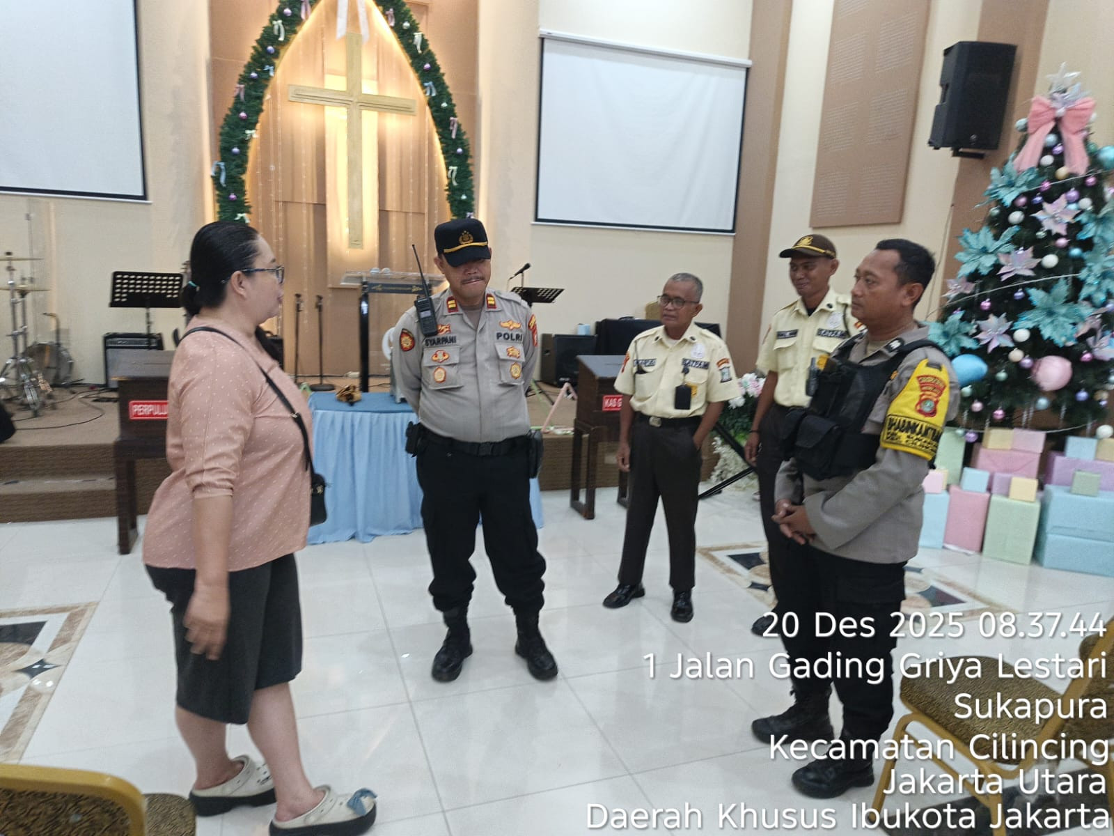 Polsek Cilincing Cek Kesiapan Gereja Jelang Natal 2025 dan Tahun Baru 2026