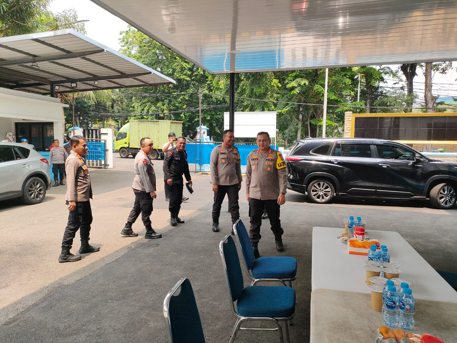 Kapolres dan Wakapolres Metro Jakarta Utara Tinjau Kesiapan SPPG Polri di Pegangsaan Dua