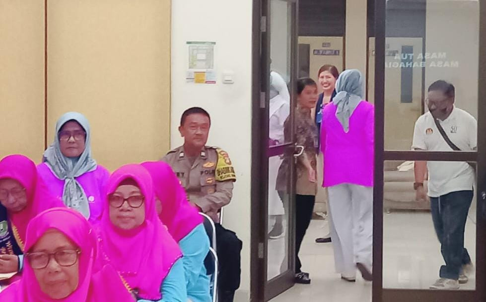 Sekolah Lansia “Tangguh Ceria” Rawalumbu Dorong Lansia Tetap Aktif dan Produktif