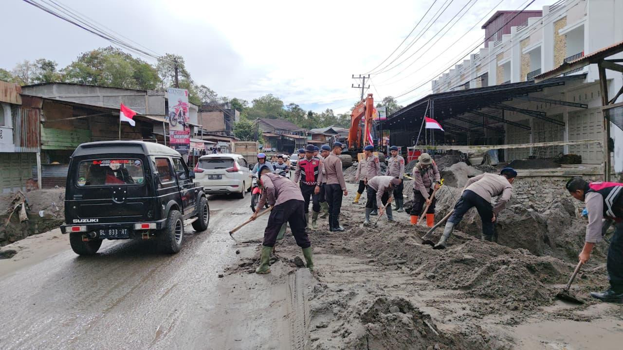 Gerak Cepat Polres Bener Meriah, Jalan Lintas Bireuen–Takengon Kembali Aman Pascabencana