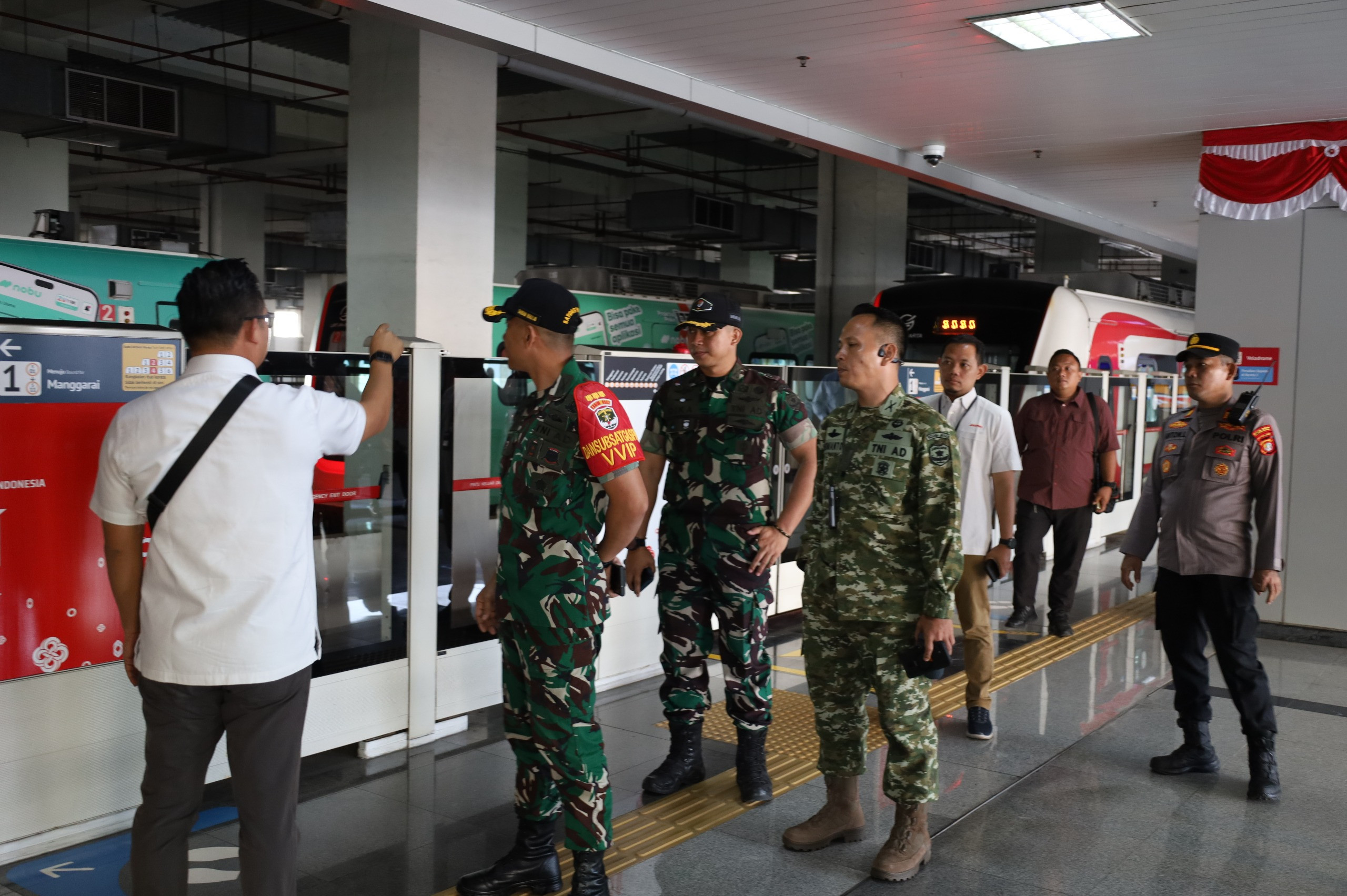 622 Personel TNI-Polri Amankan Peresmian LRT Kelapa Gading-Manggarai oleh Presiden Prabowo