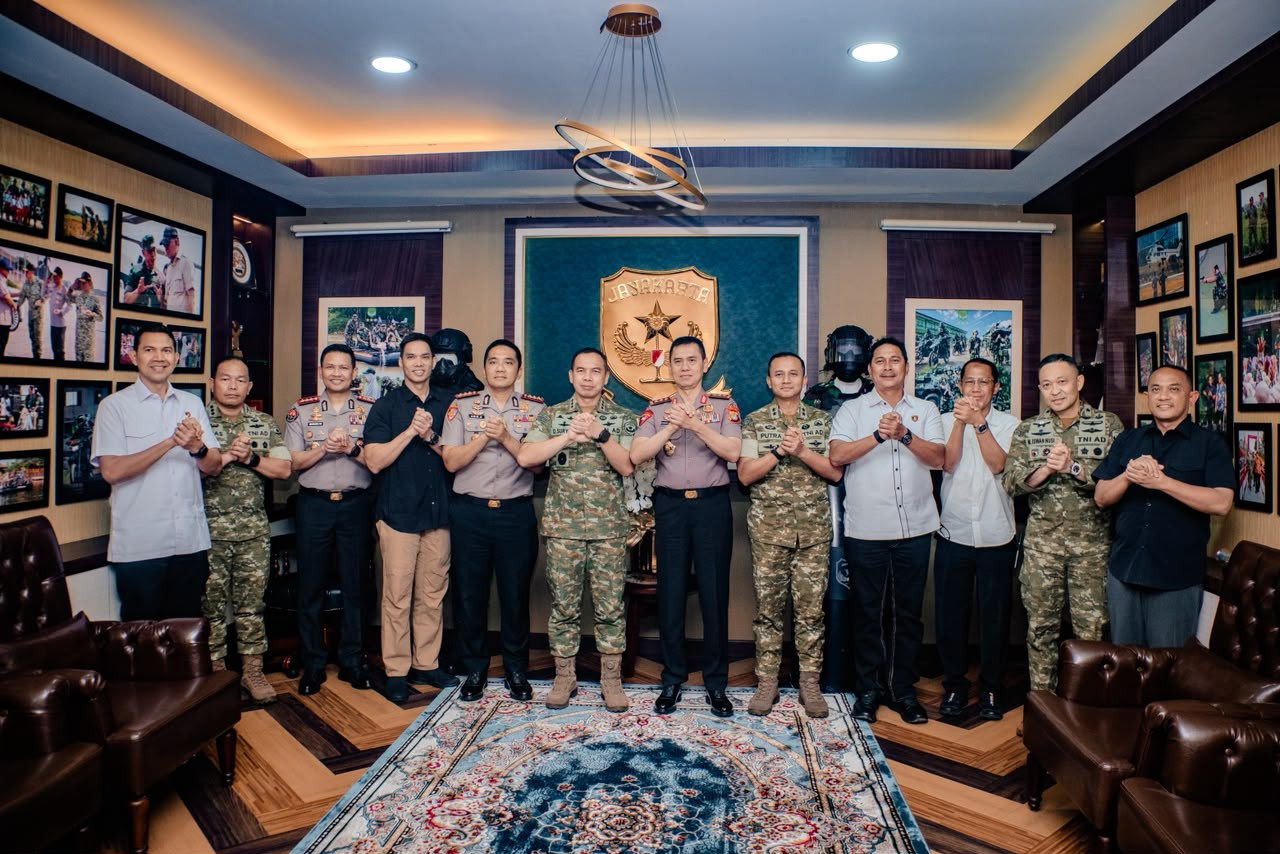 Silaturahmi Kapolda Metro Jaya dan Pangdam Jaya, Perkuat Sinergitas TNI-Polri