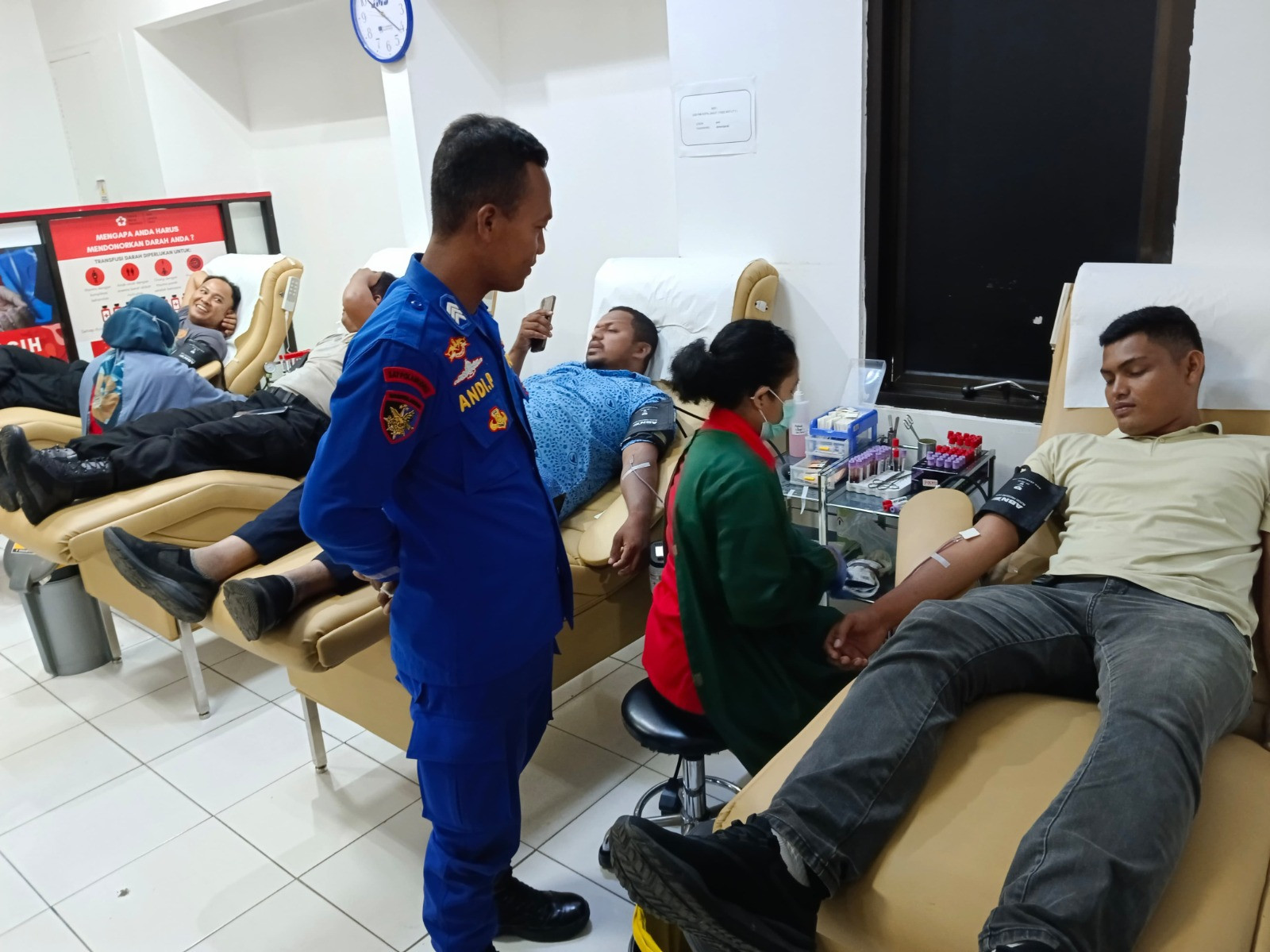 Polres Kepulauan Seribu Gelar Donor Darah dalam Rangka Hari Jadi Humas Polri ke-74