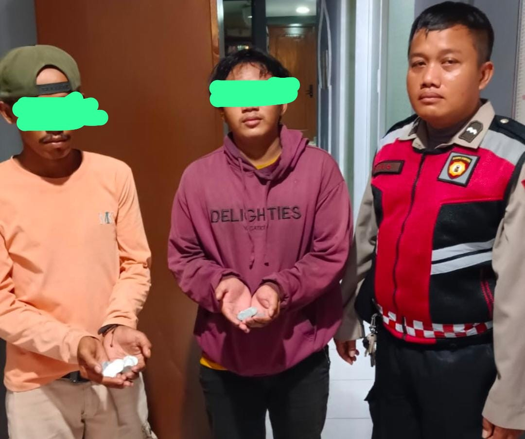 Polsek Cilincing Amankan Dua Juru Parkir Liar Operasi Berantas Jaya 2025 di Tengah Malam