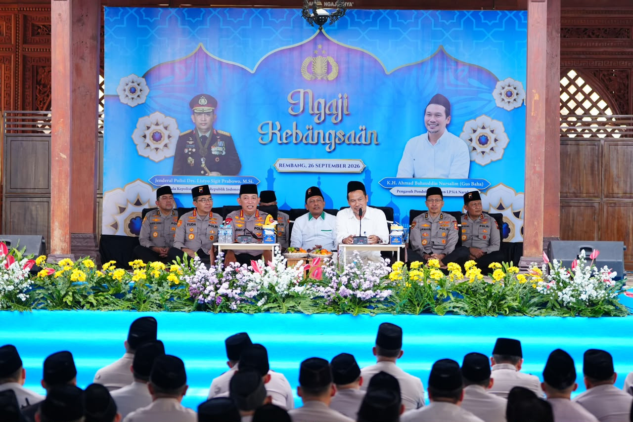 Ngaji Gus Baha Satukan Santri dan Jajaran Polri Se-Indonesia, 42 Ribu Peserta Gaungkan Semangat Kebangsaan