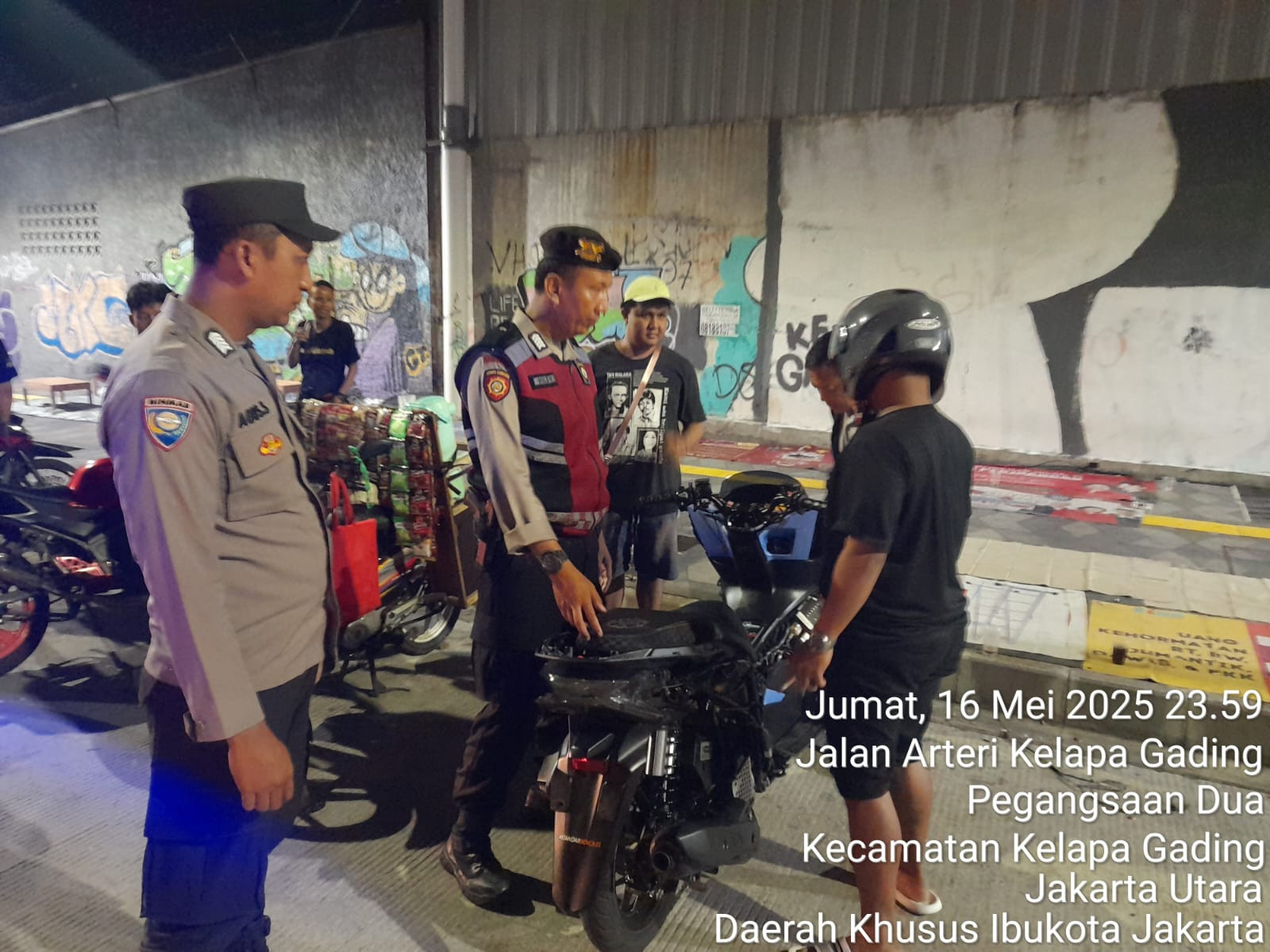 Polsek Kelapa Gading Gelar KRYD dalam Rangka Ops Brantas Jaya 2025, Ciptakan Rasa Aman di Tengah Masyarakat