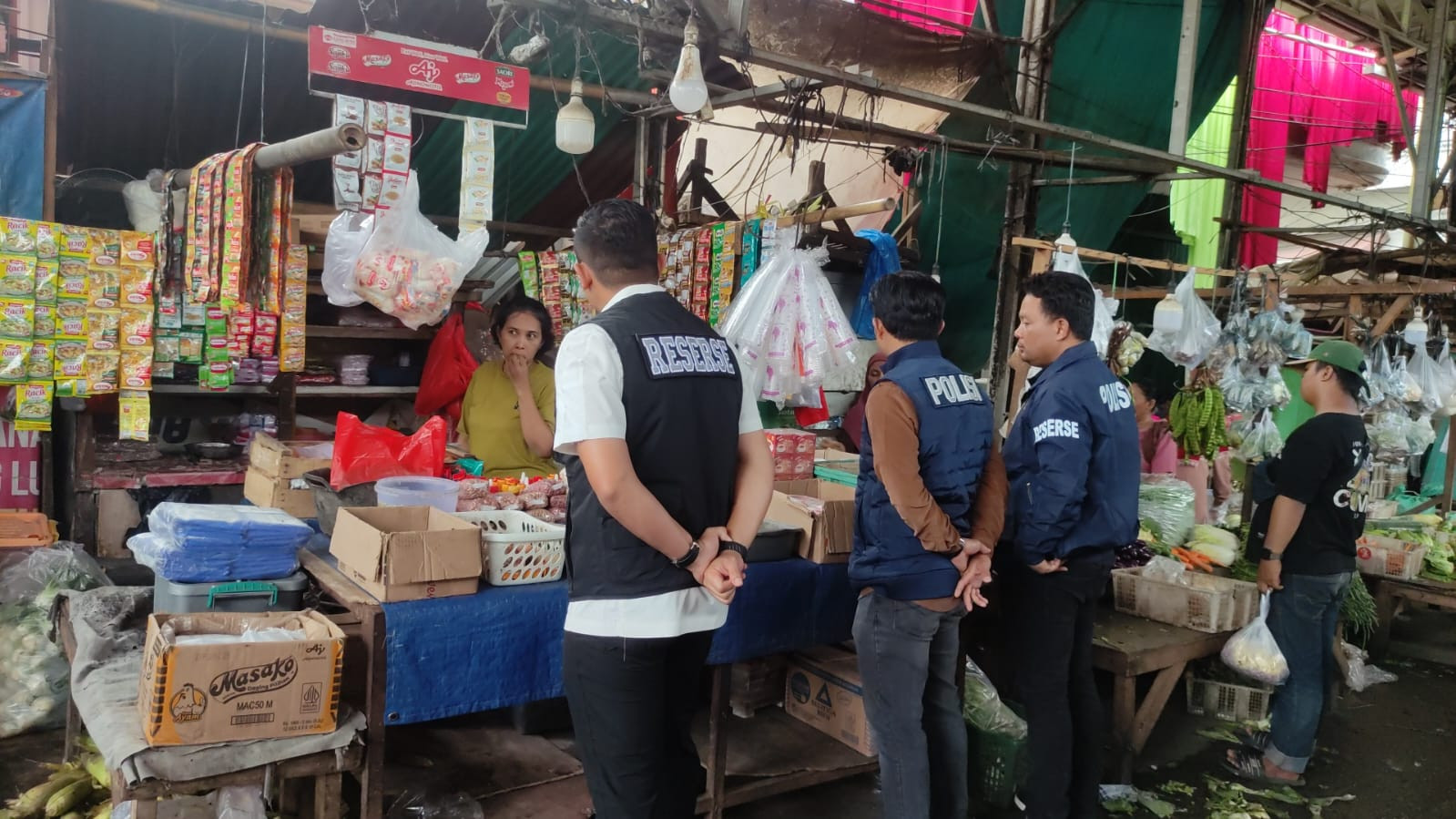 KEGIATAN PENINJAUAN PD PASAR JAYA MUARA ANGKE OLEH SATGAS PANGAN POLRES PELABUHAN TANJUNG PRIOK