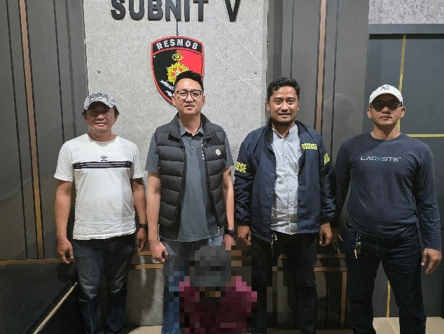 Polsek Metro Penjaringan Amankan Terduga Pelaku Pria Sengaja Tabrakan Diri Ke Mobil di Penjaringan